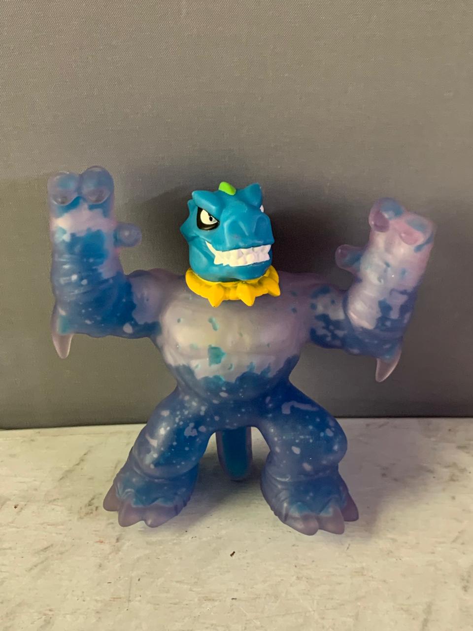 Heroes of Goo Jit Zu Goo Shifters Tyro Action Figure.