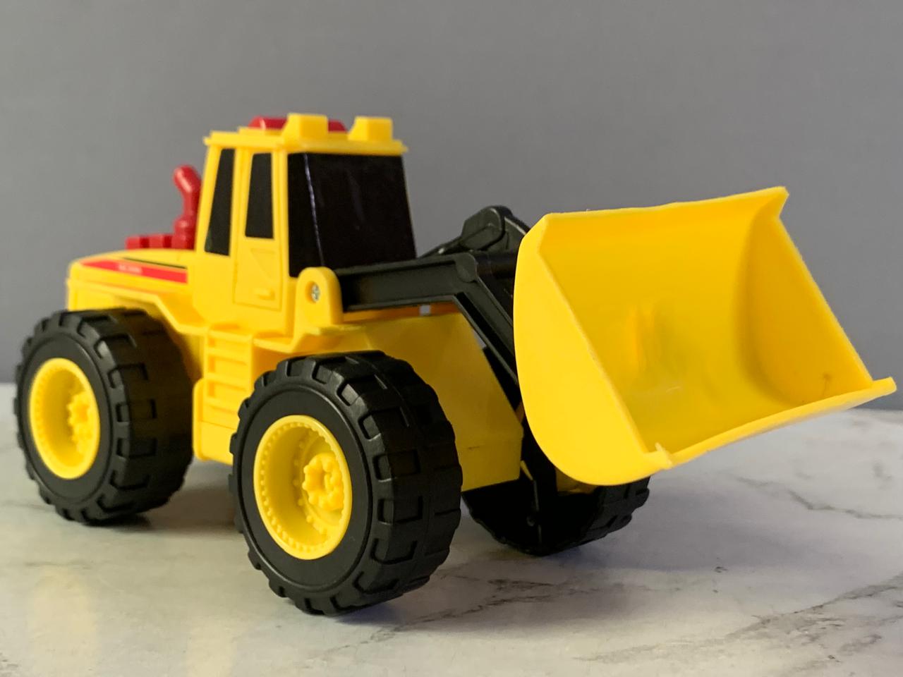 Fast Lane Lazer Wheels Front Loader Truck.(batteries needreplacement)
