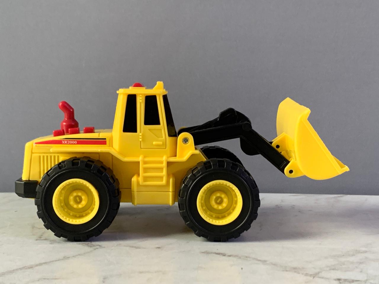 Fast Lane Lazer Wheels Front Loader Truck.(batteries needreplacement)