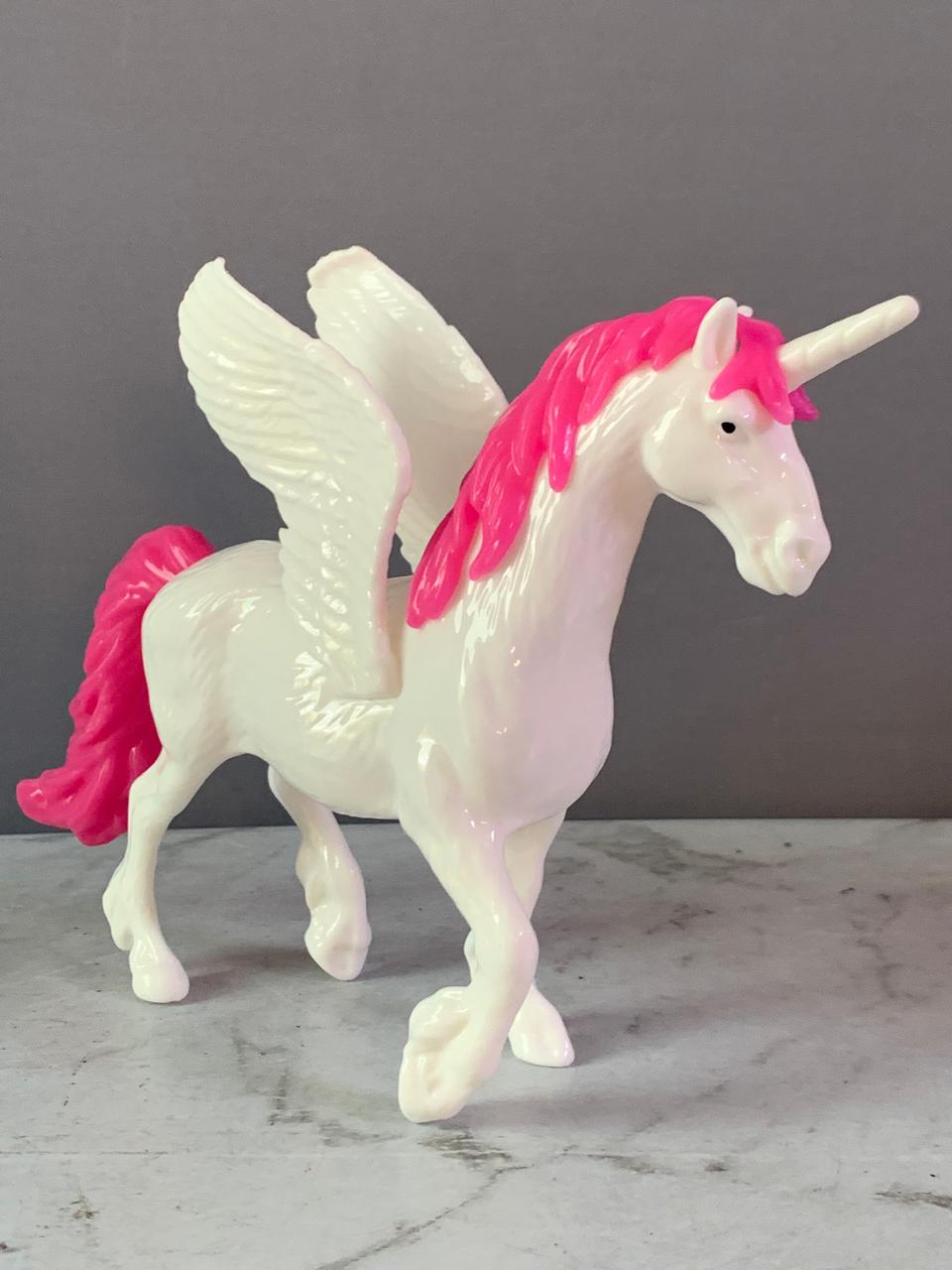 Greenbrier International Unicorn Figure.