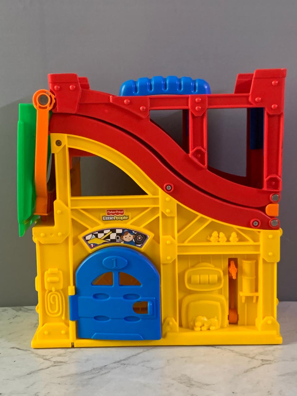 Fisher-Price Little People Wheelies Rev 'n Sounds Race Track.( without vehicles)(Rs 350 advance)