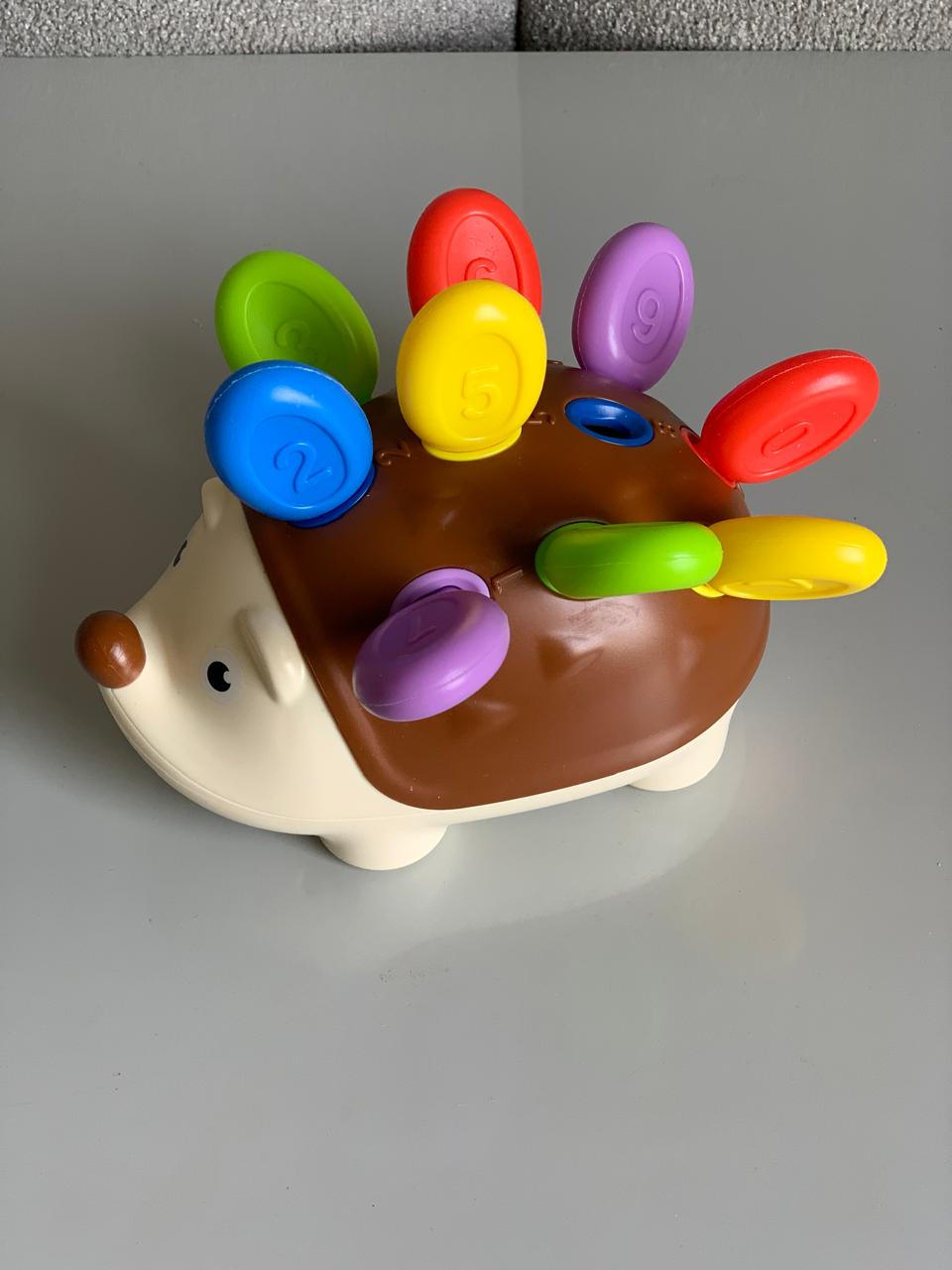 Hedgehog Splicing Toy. (9 spines available)