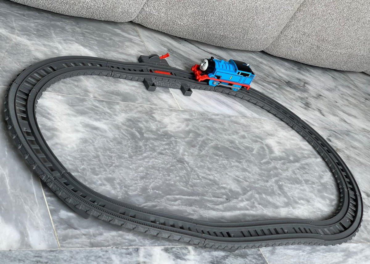 Thomas & Friends Knapford Station Train Set Track. (Rs 300 advance)