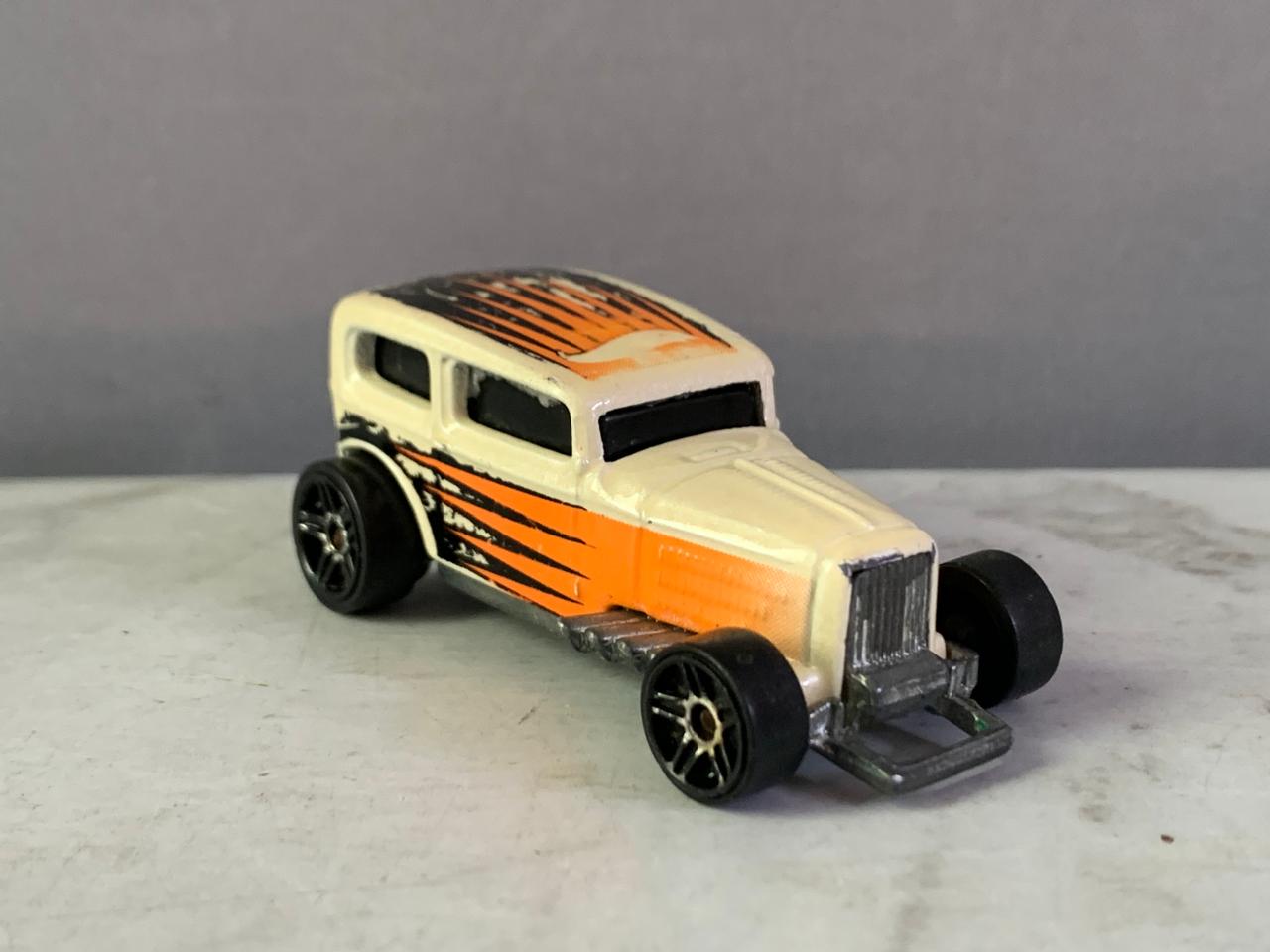 Hot Wheels First Editions Midnight Otto.
