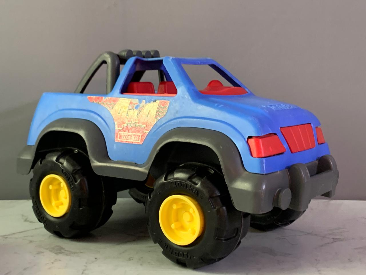 Hasbro Tonka Jr. 4x4 Off-Road Pickup Truck. (Rs 350 advance)