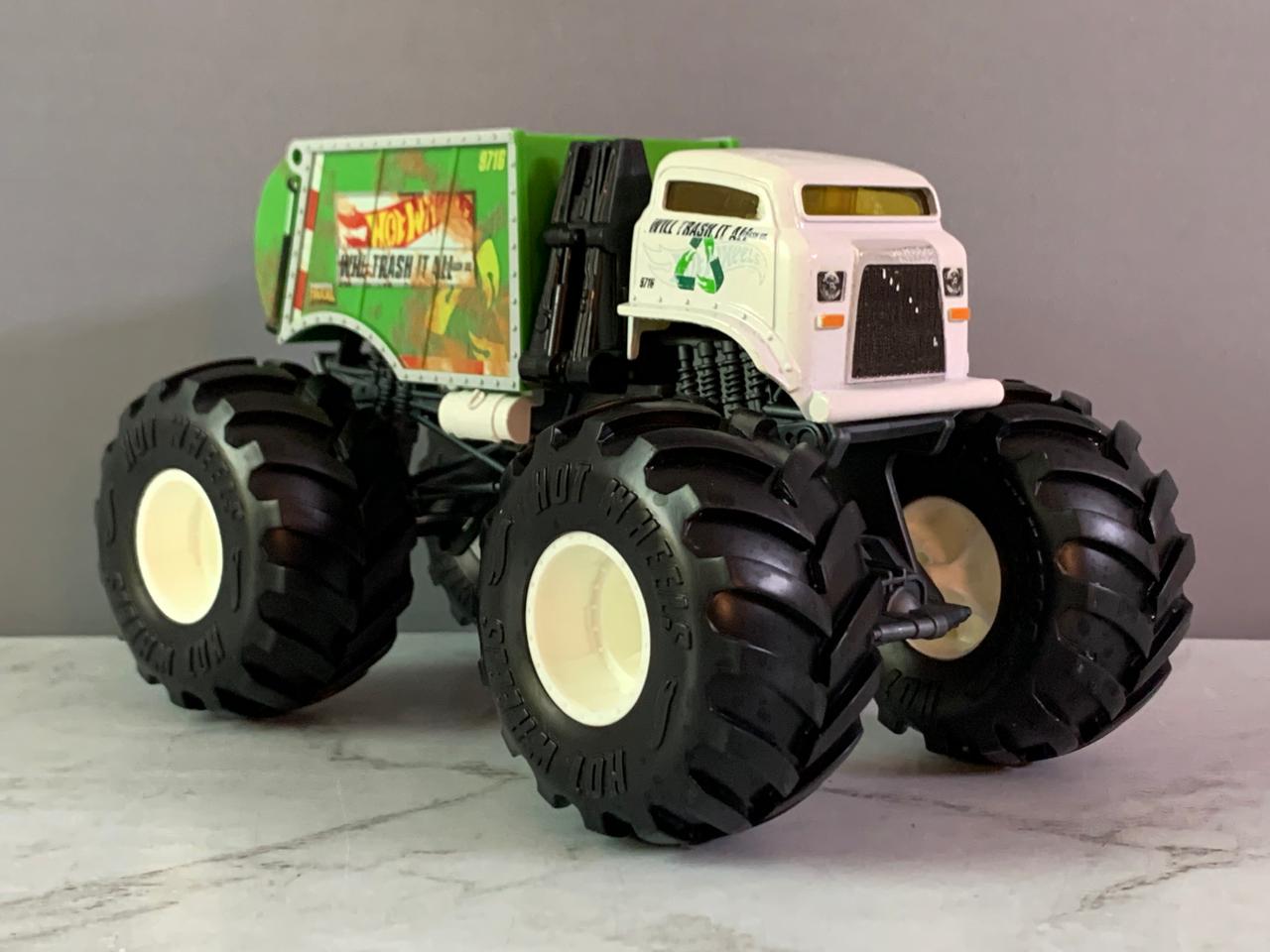 Hot Wheels Monster Trucks 1:24 Will Trash It All Vehicle. (Rs 350 advance)