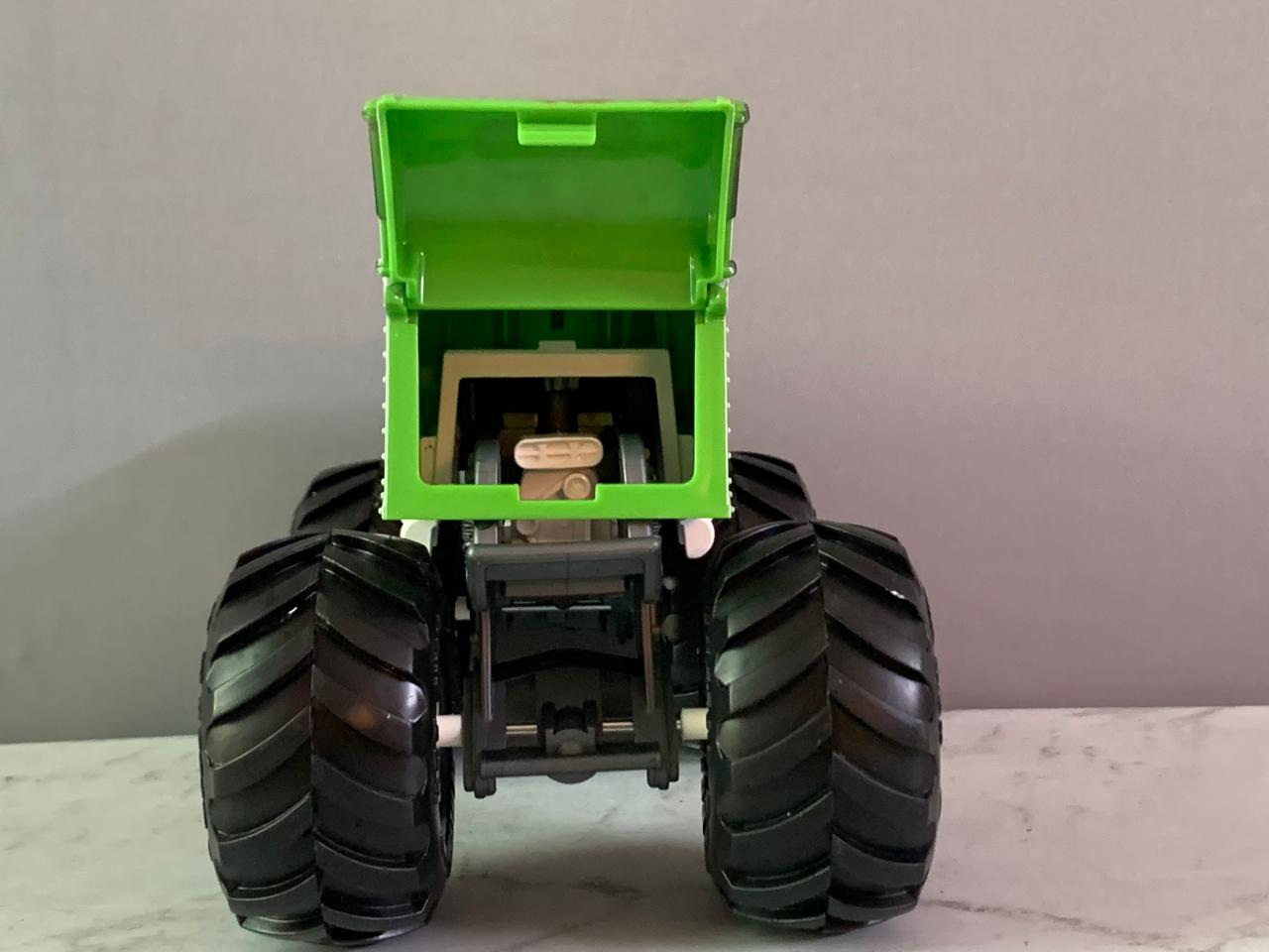 Hot Wheels Monster Trucks 1:24 Will Trash It All Vehicle. (Rs 350 advance)