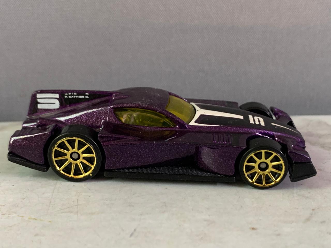 Hot Wheels Formul8r.