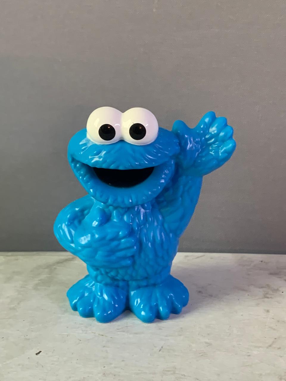 Hasbro Playskool Sesame Street Cookie Monster Plastic Figure.