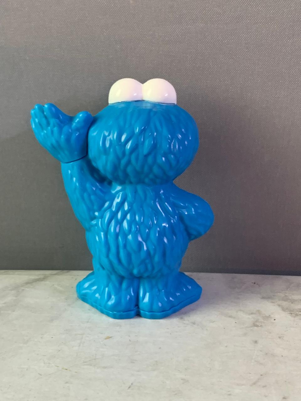 Hasbro Playskool Sesame Street Cookie Monster Plastic Figure.
