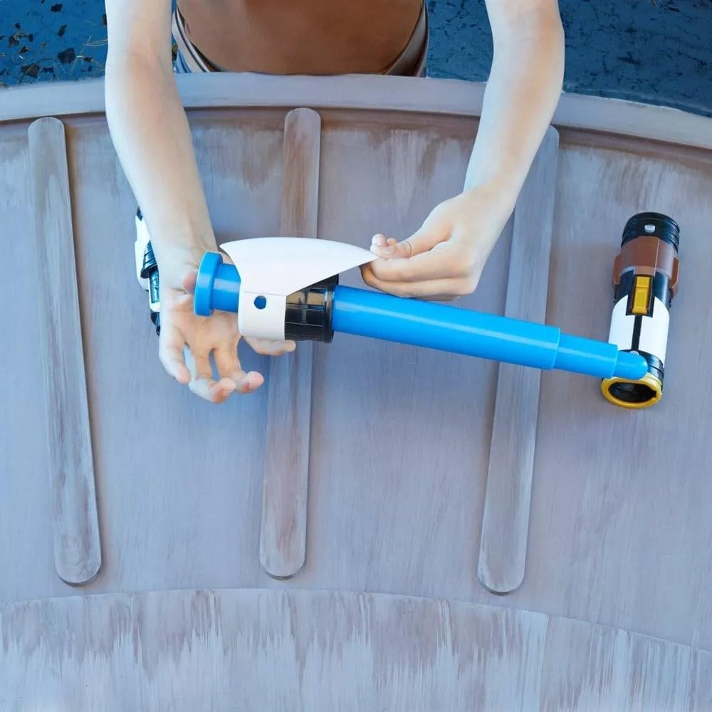 Hasbro, Star Wars Lightsaber Forge Obi-Wan Kenobi Extendable Blue Lightsaber. (Rs 250 advance)