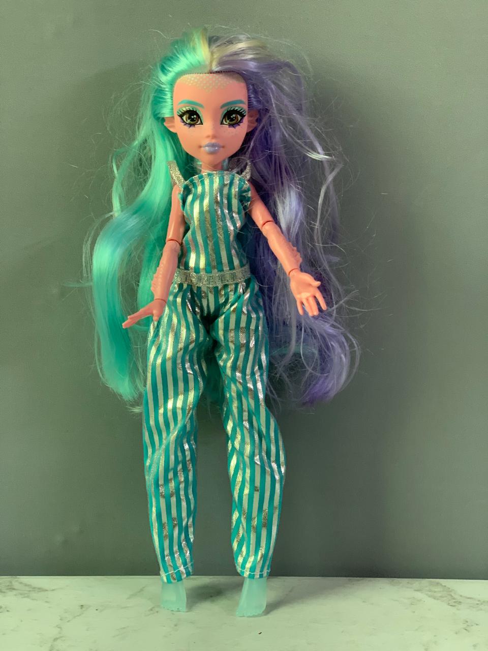 Monster High Skulltimate Secrets Series 2: Fearidescent Lagoona Blue Doll.