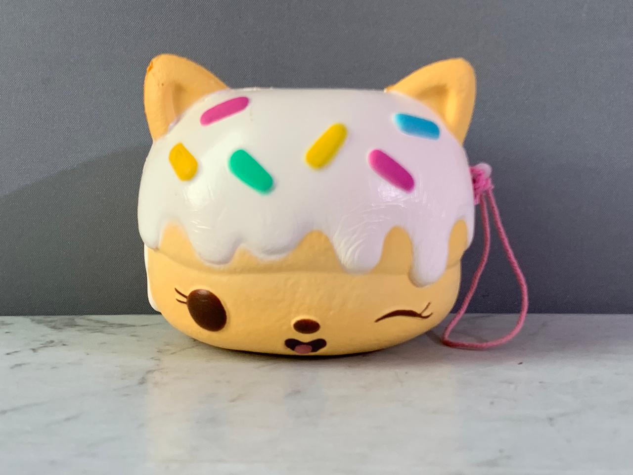 Num Noms Smooshcakes Scented Cat Squishy Toy.