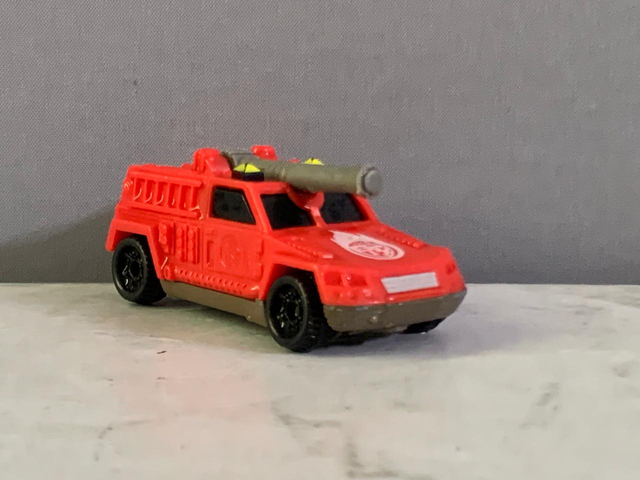 Hot Wheels Fire Truck Water Cannon Die-Cast Toy Car.