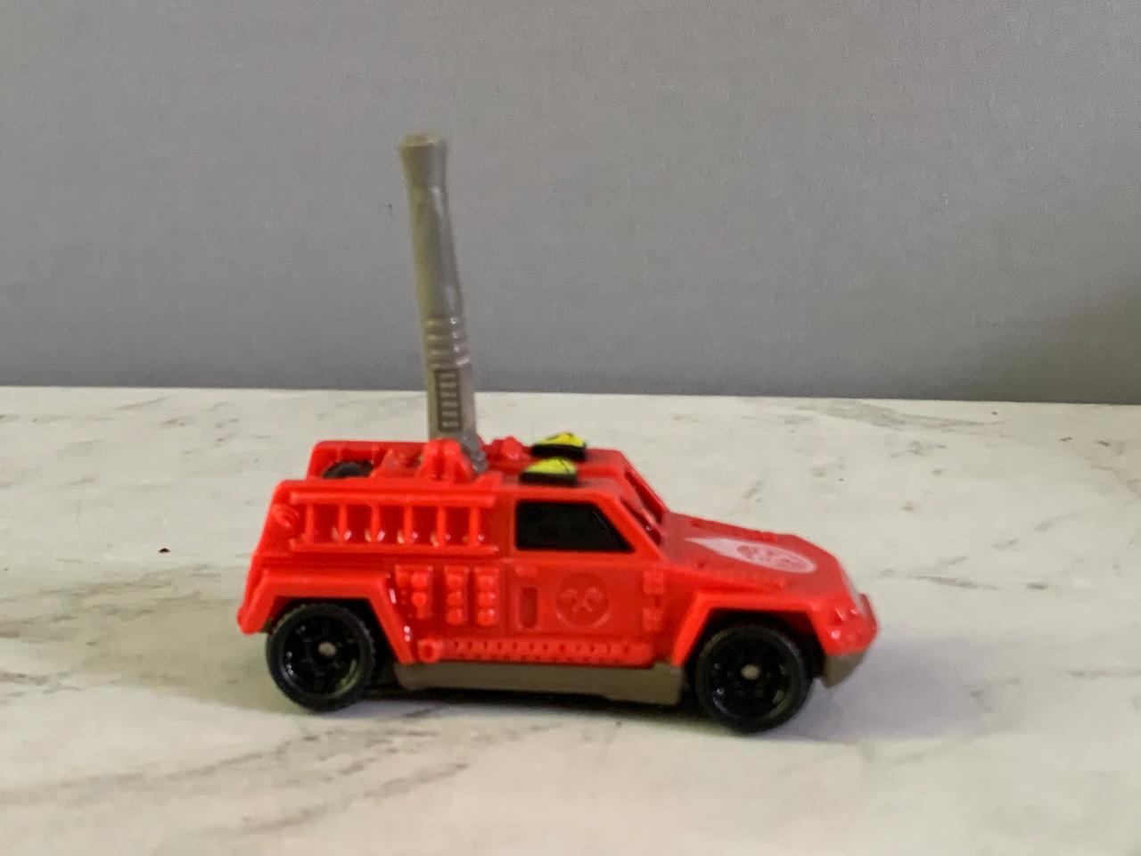Hot Wheels Fire Truck Water Cannon Die-Cast Toy Car.