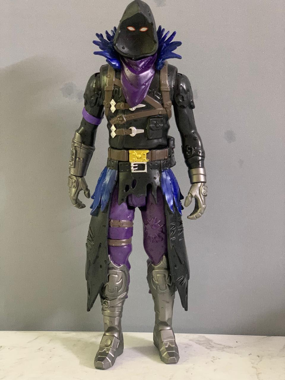 Fortnite Legendary Series Figure - Raven. (Rs 300 advance)