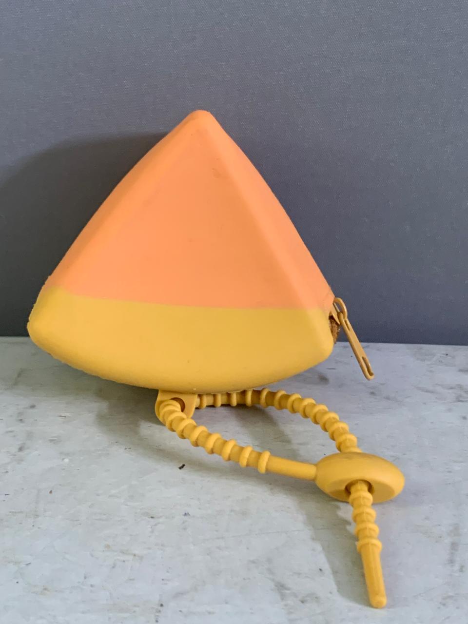 Bullseye's Playground Silicone Pizza Pouch.