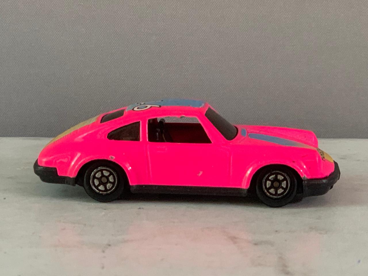 Yat Ming No. 811 Porsche 911 Die-Cast Toy Car.