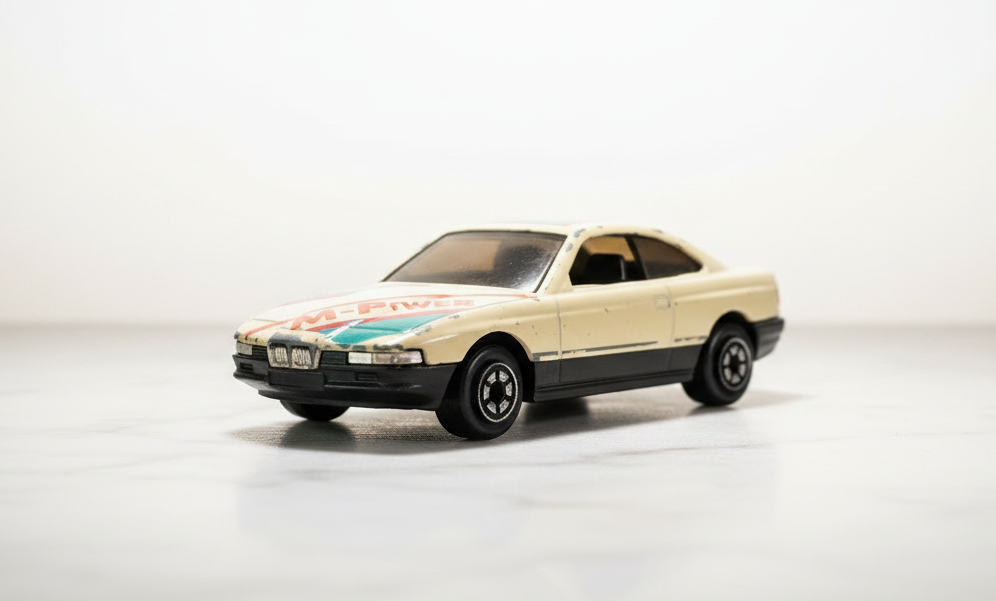 Vintage Yatming #804 BMW 850i Die-Cast Toy Car. (Must check video)