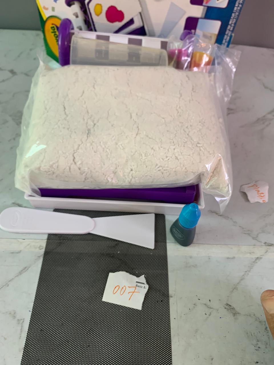 Crayola Paper Maker.(New) (Rs 500 advance)