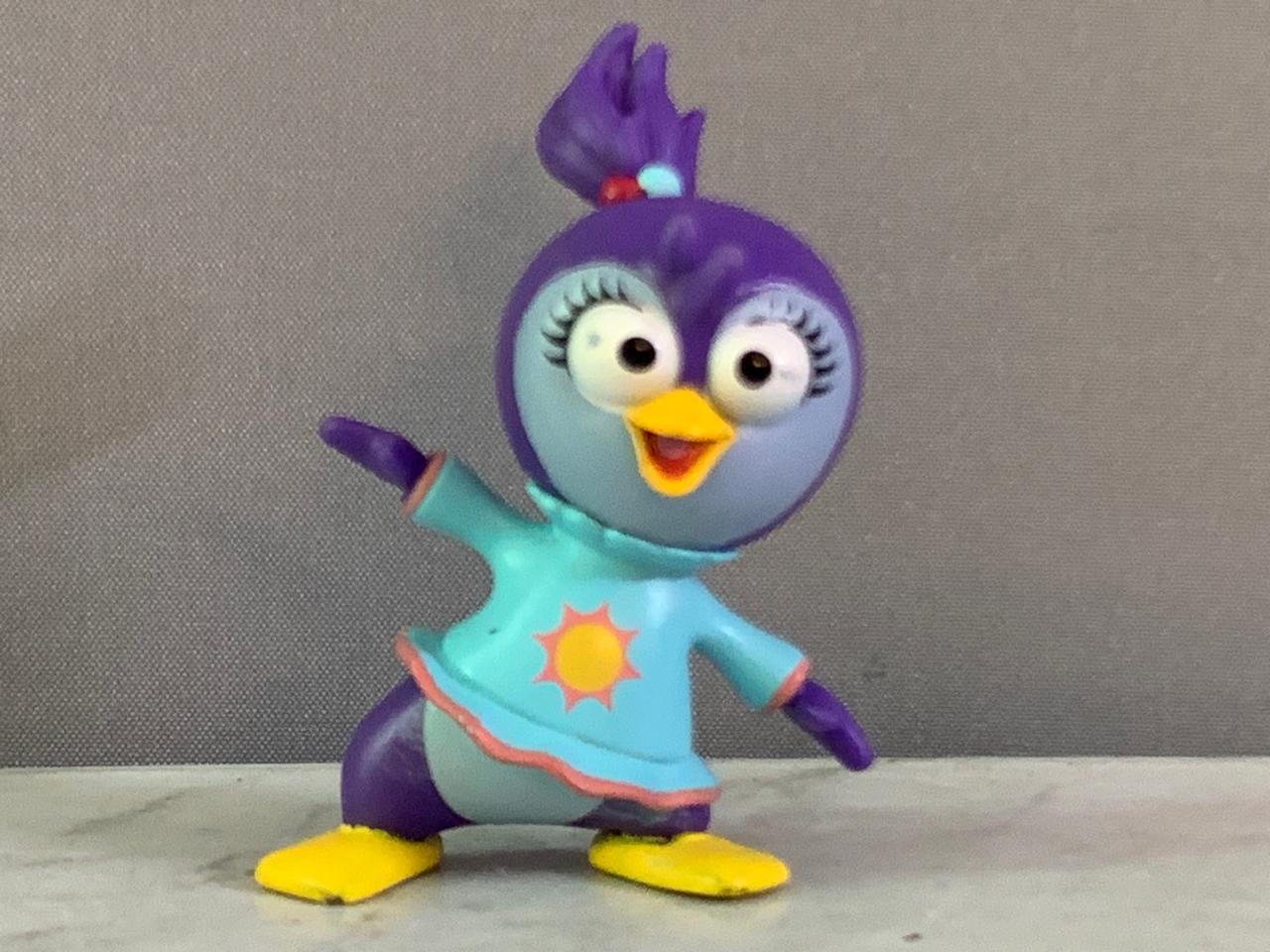 Disney Junior Muppet Babies Summer Penguin Mini Figure.