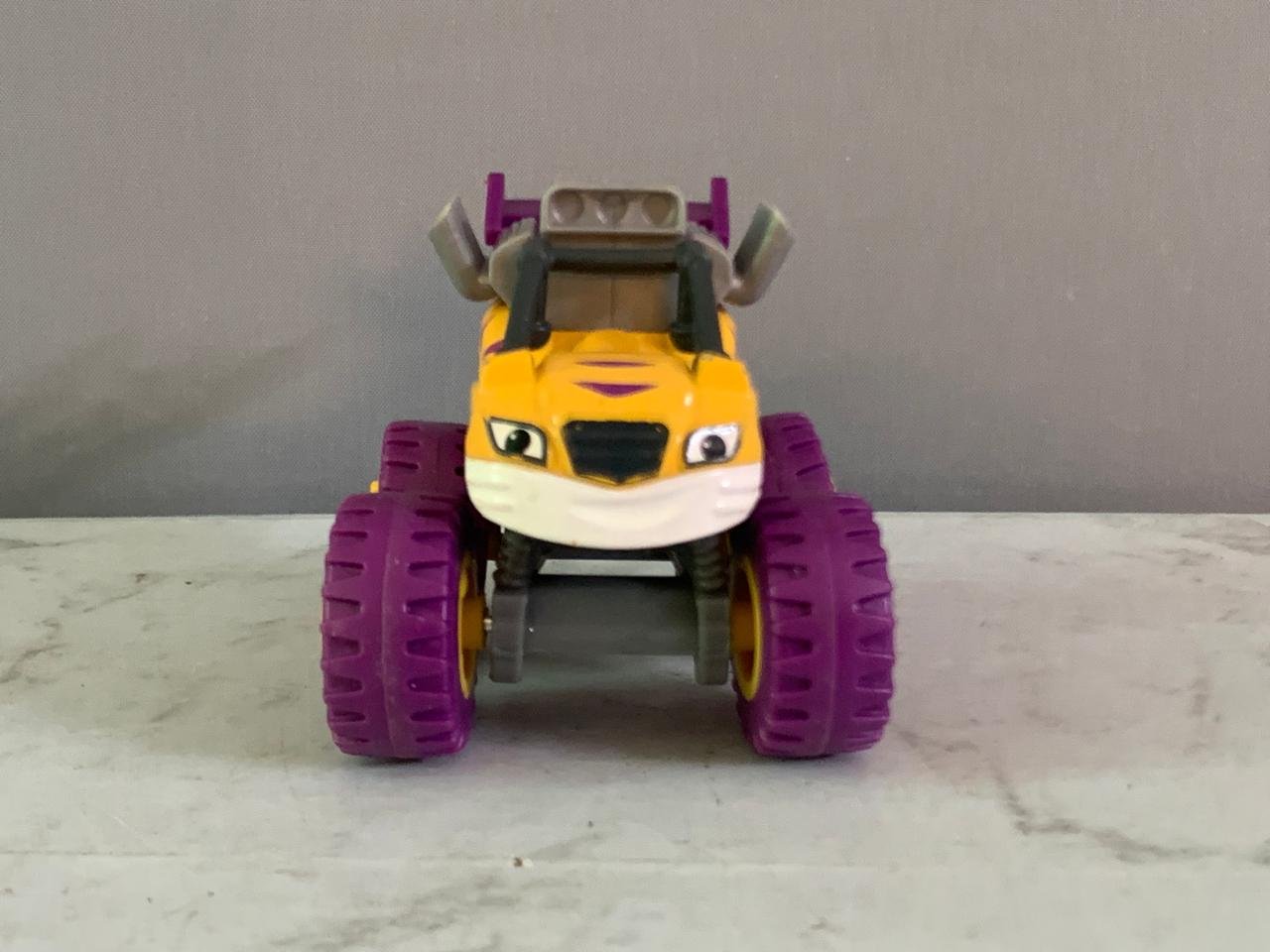 Fisher-Price Store Nickelodeon Blaze and the Monster Machines Vehicle.