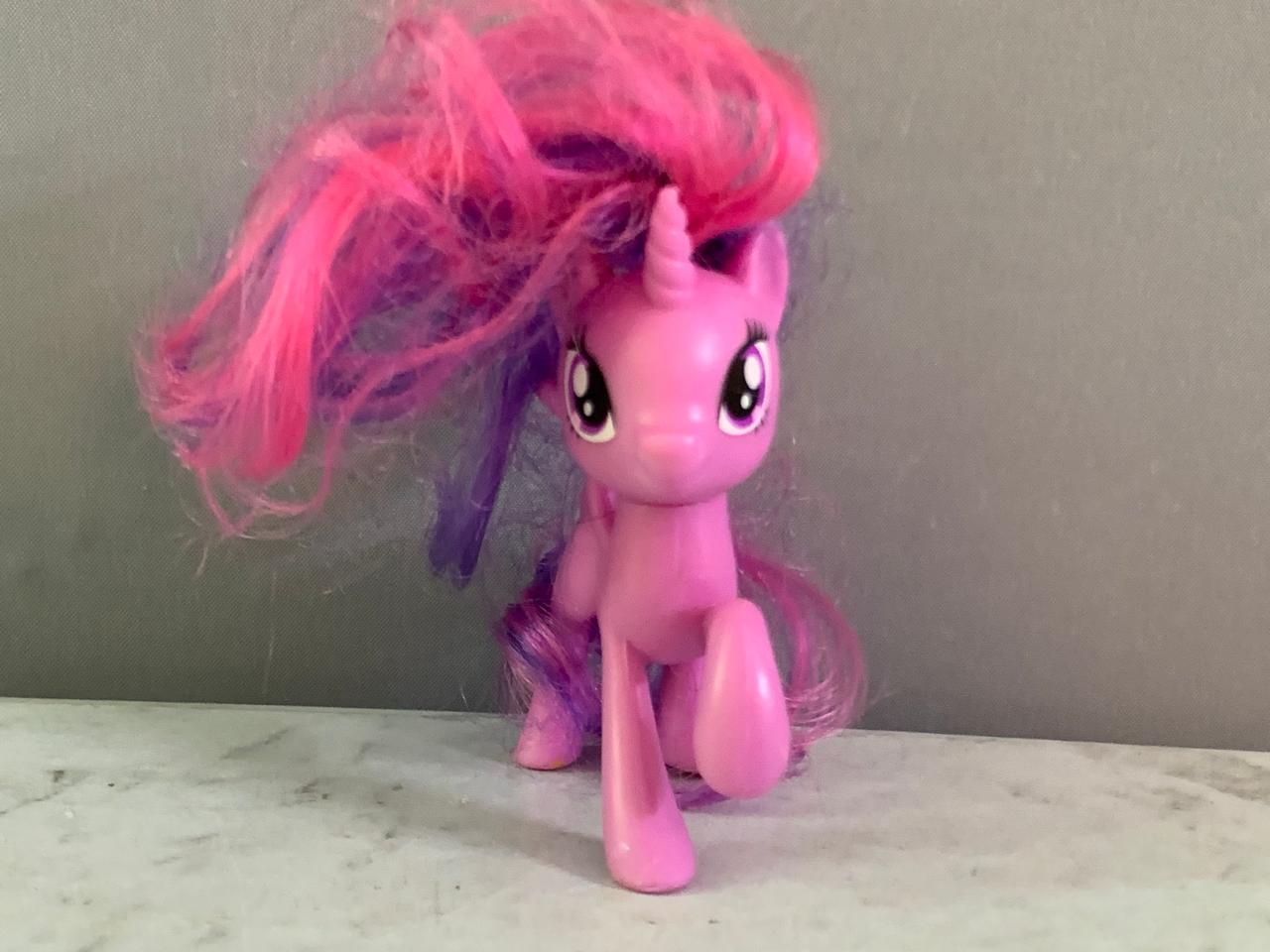 Hasbro My Little Pony G4 Princess Twilight Sparkle Figure.