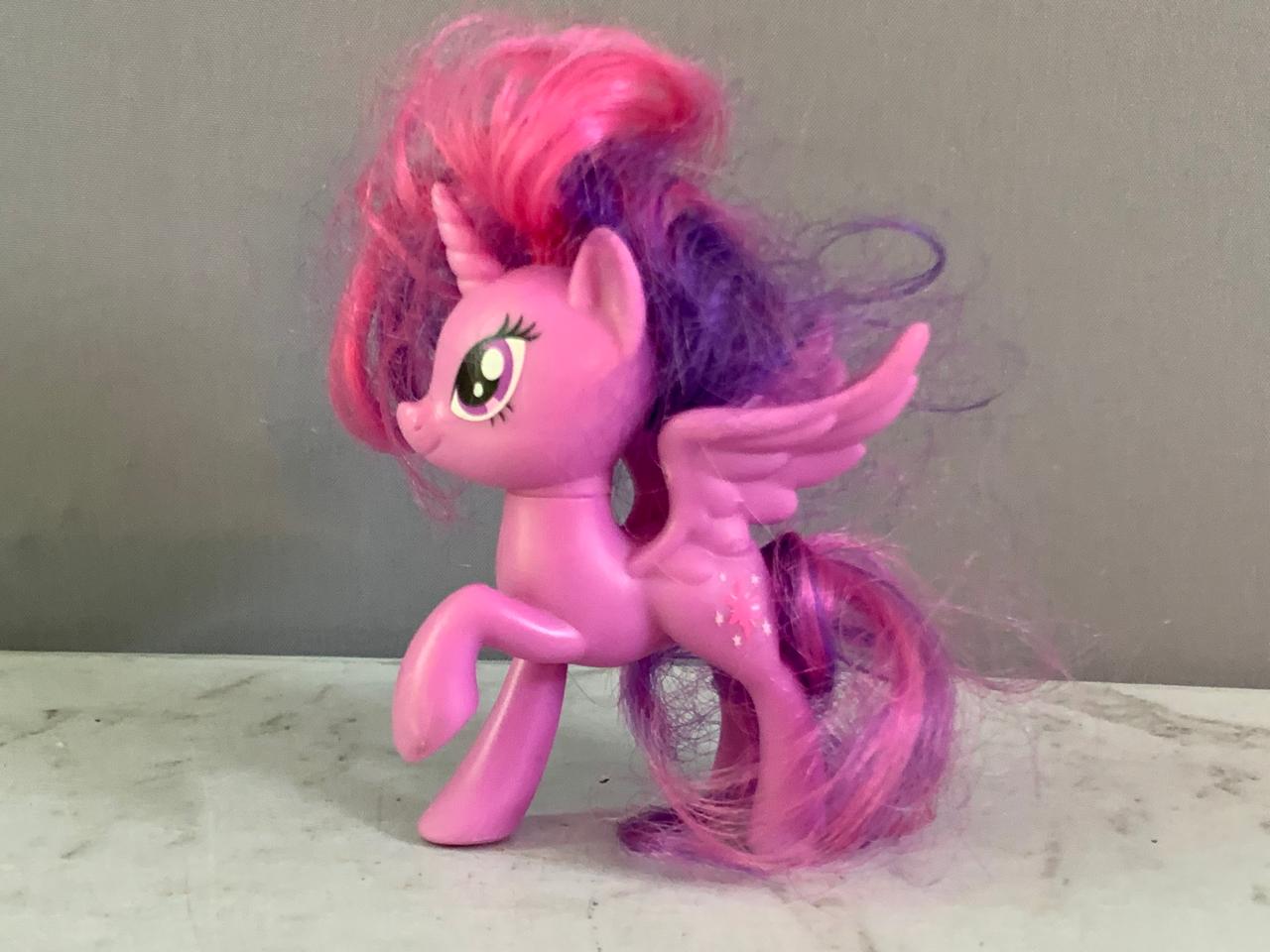 Hasbro My Little Pony G4 Princess Twilight Sparkle Figure.