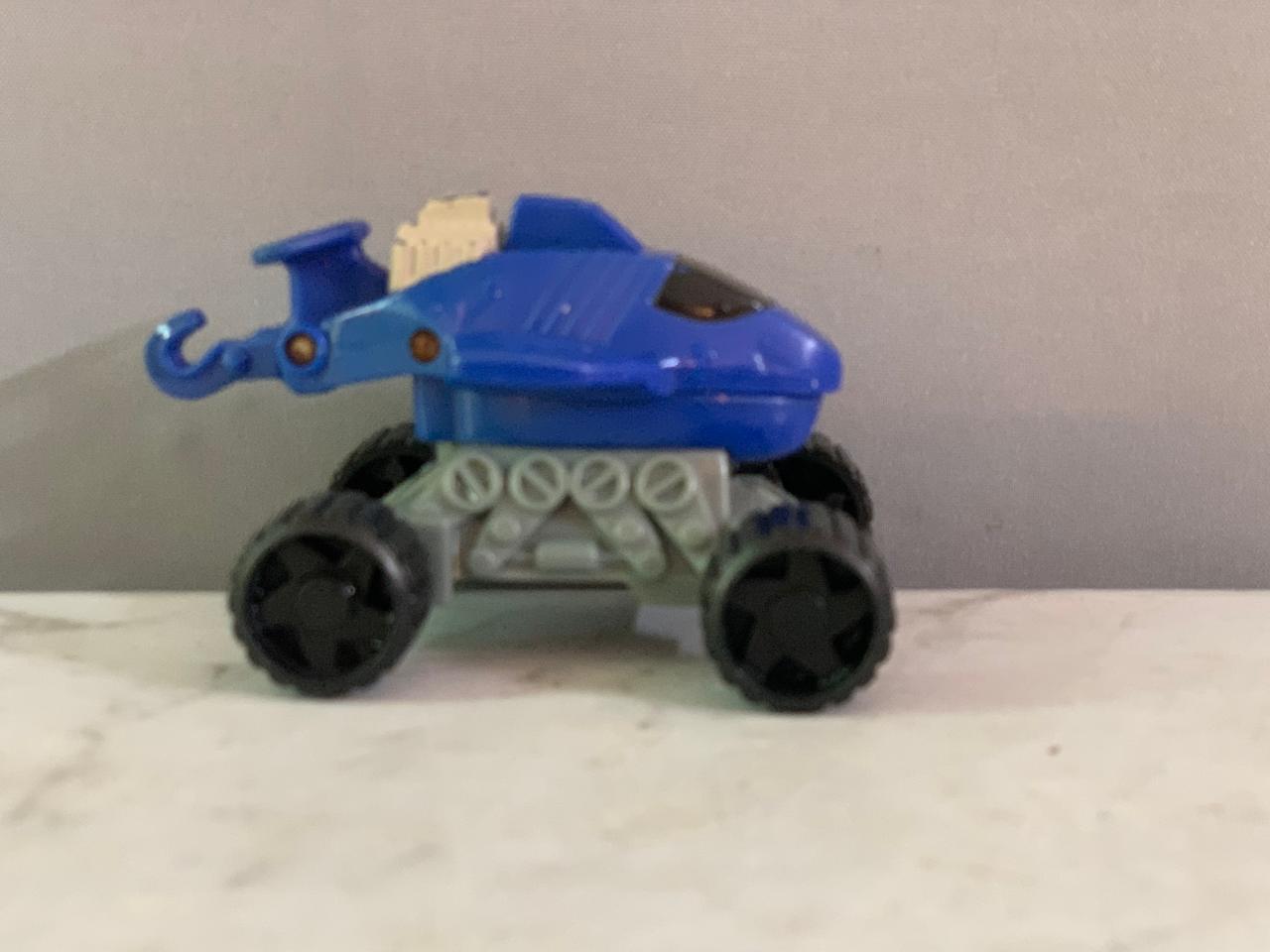Hot Wheels Attack Pack "Shark Attack" Vehicle.