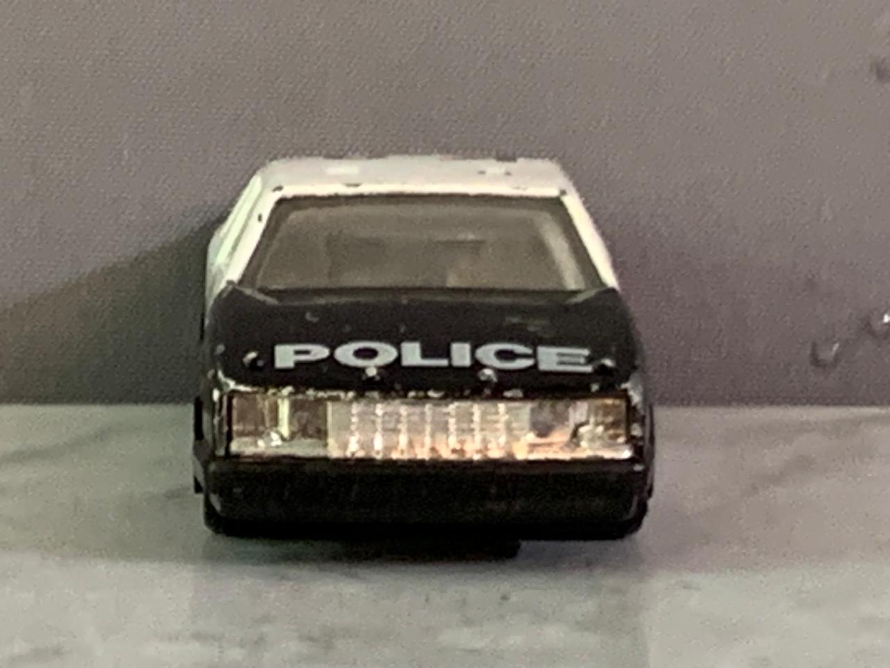 Maisto Buick LeSabre Stock Car - Police K-9 Unit.