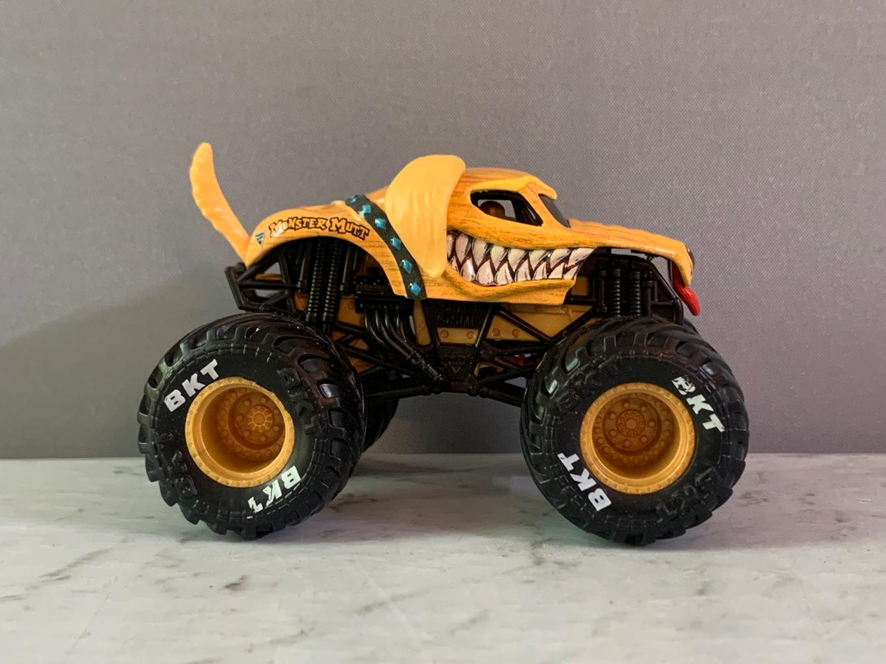 Monster Jam 31 Monster Mutt - Golden. (Rs 200 advance)