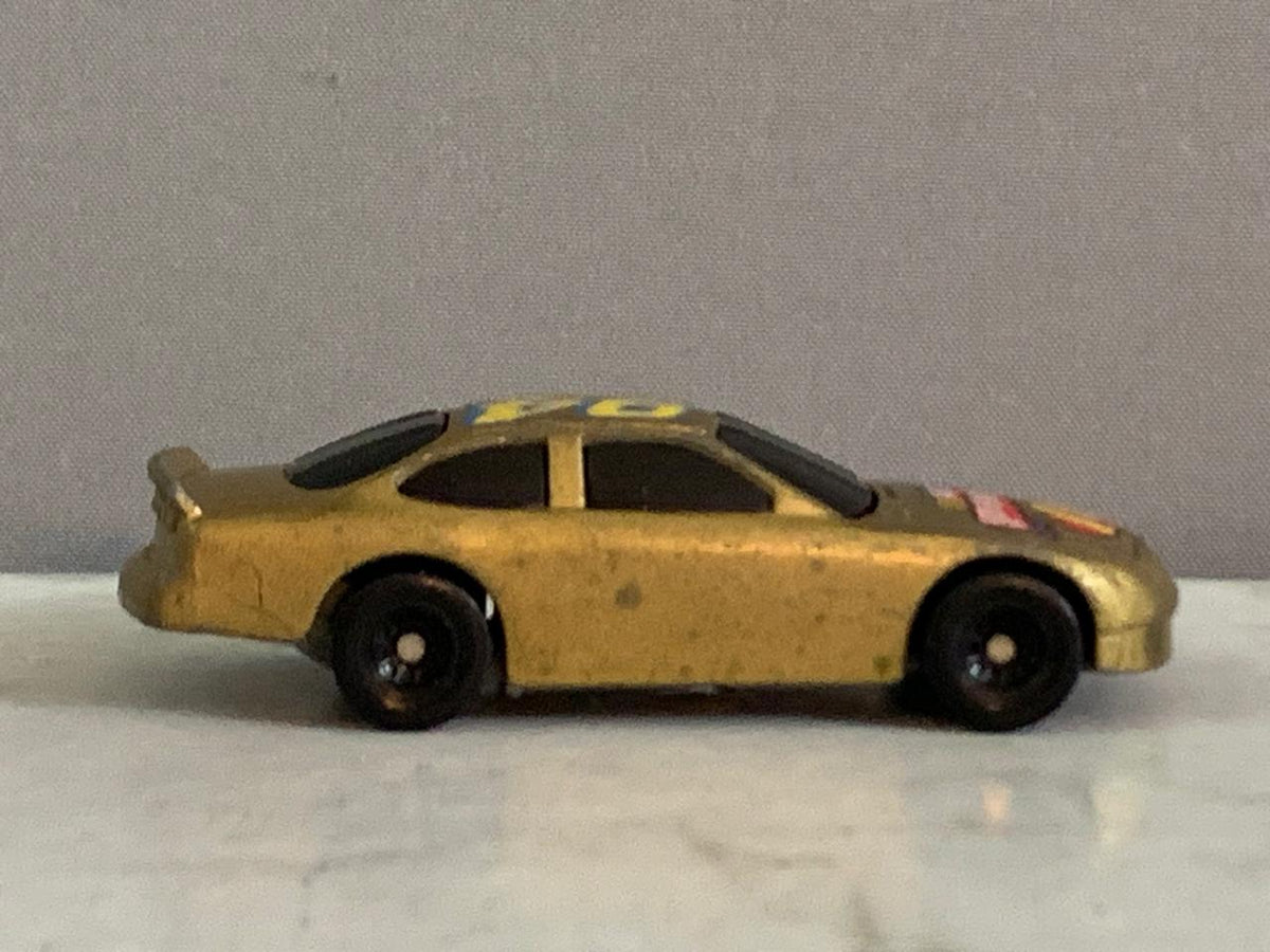 Hot Wheels McDonald's 50th Anniversary Die-cast Race Car.(bxl04)