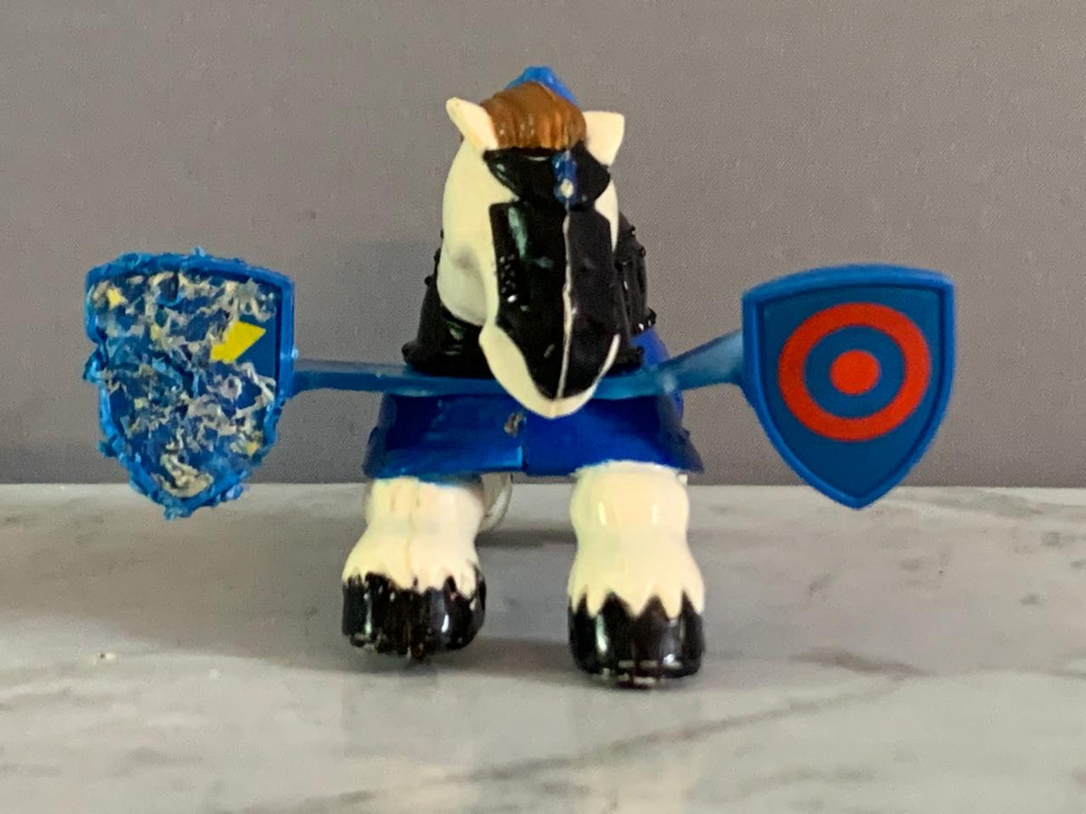 Fisher-Price Great Adventures Jousting Knights Blue Horse.(bxl04)
