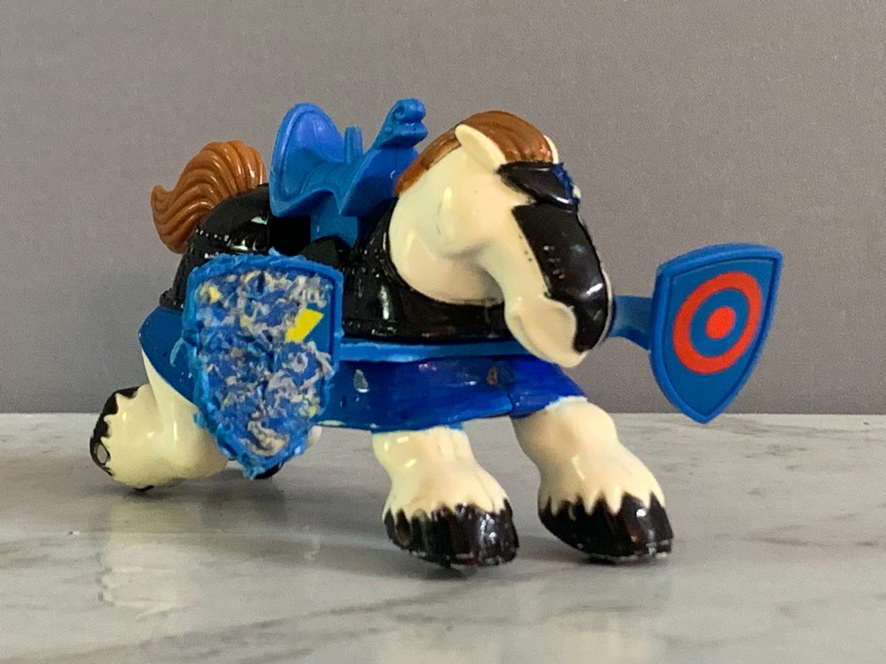 Fisher-Price Great Adventures Jousting Knights Blue Horse.(bxl04)