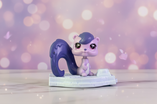 Hasbro Littlest Pet Shop Squirrel Figure.