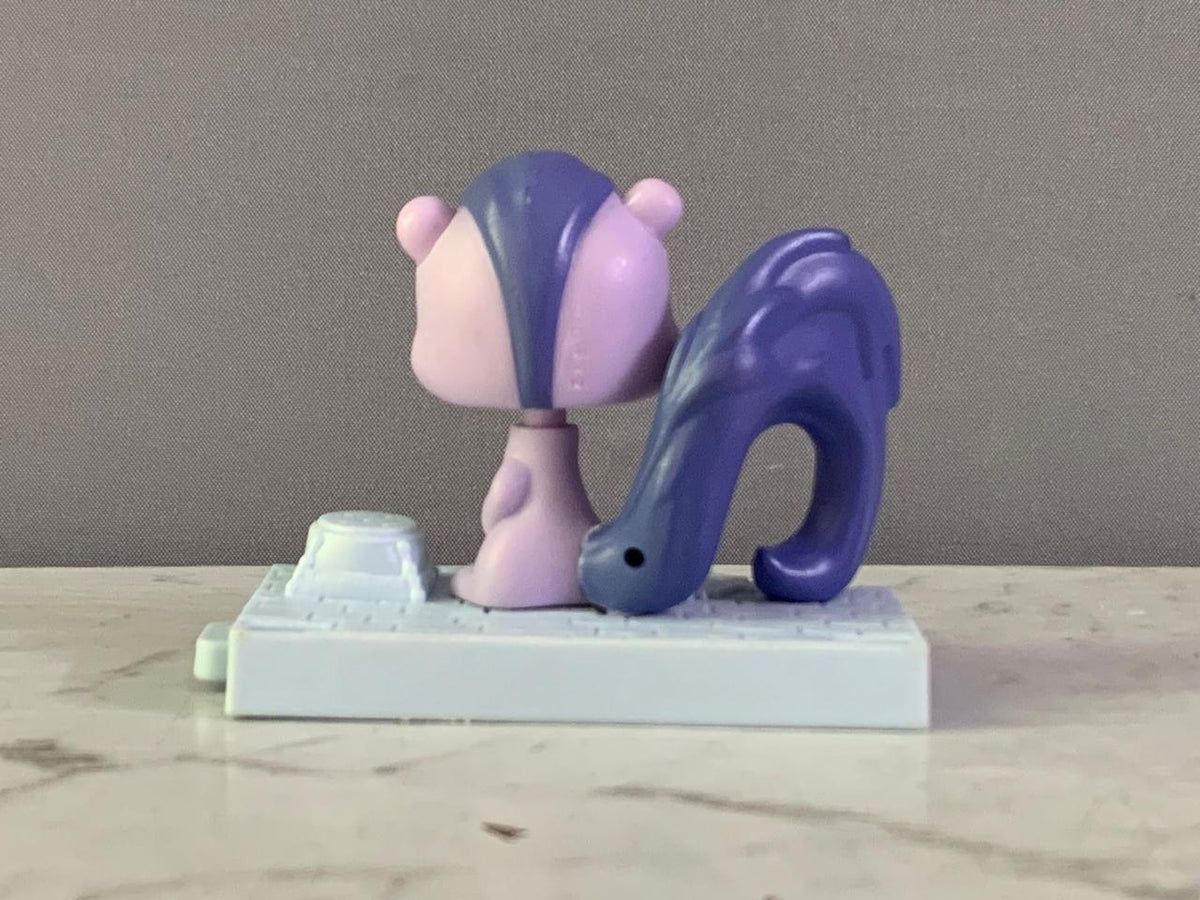 Hasbro Littlest Pet Shop Squirrel Figure.