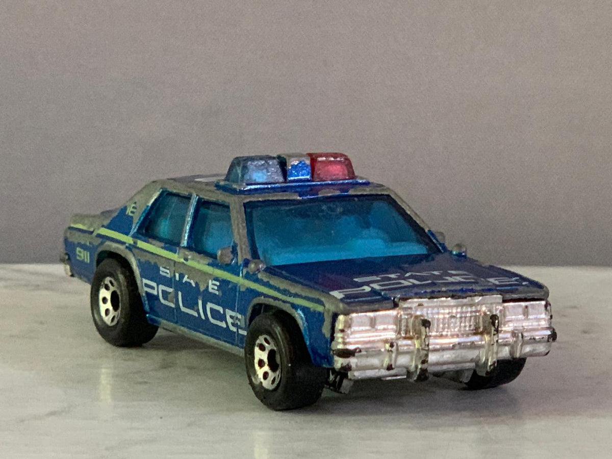 Matchbox Ford LTD Crown Victoria State Police Car.(condition 8/10, must check video)