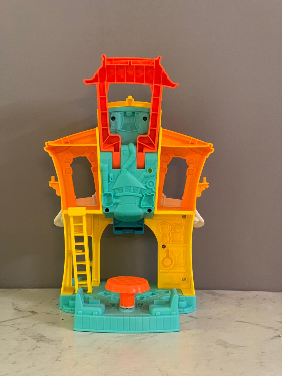 Play-Doh Town 3-in-1 Town Center. (Rs 250 advance)