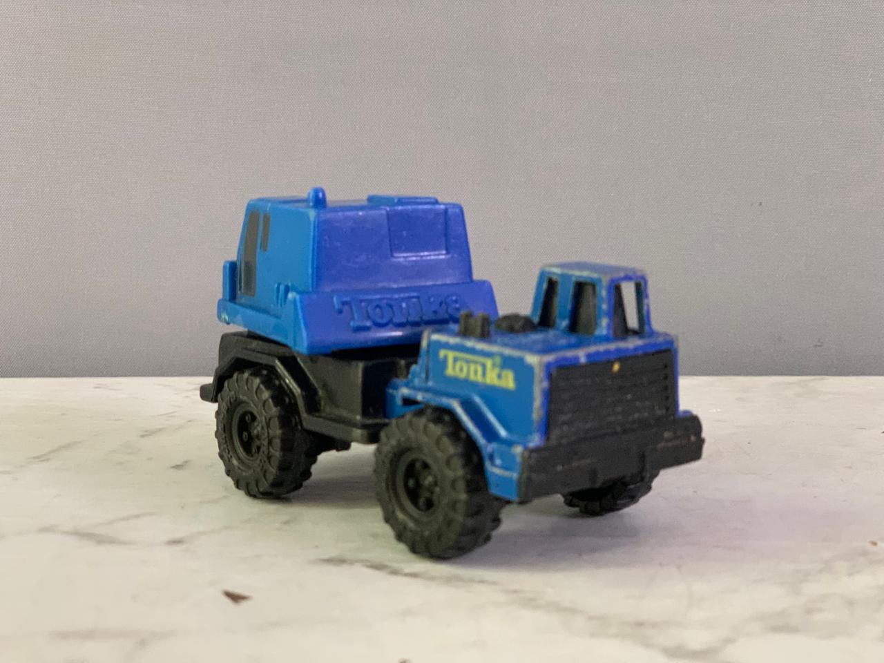 Tonka Blue Construction Bucket Truck.