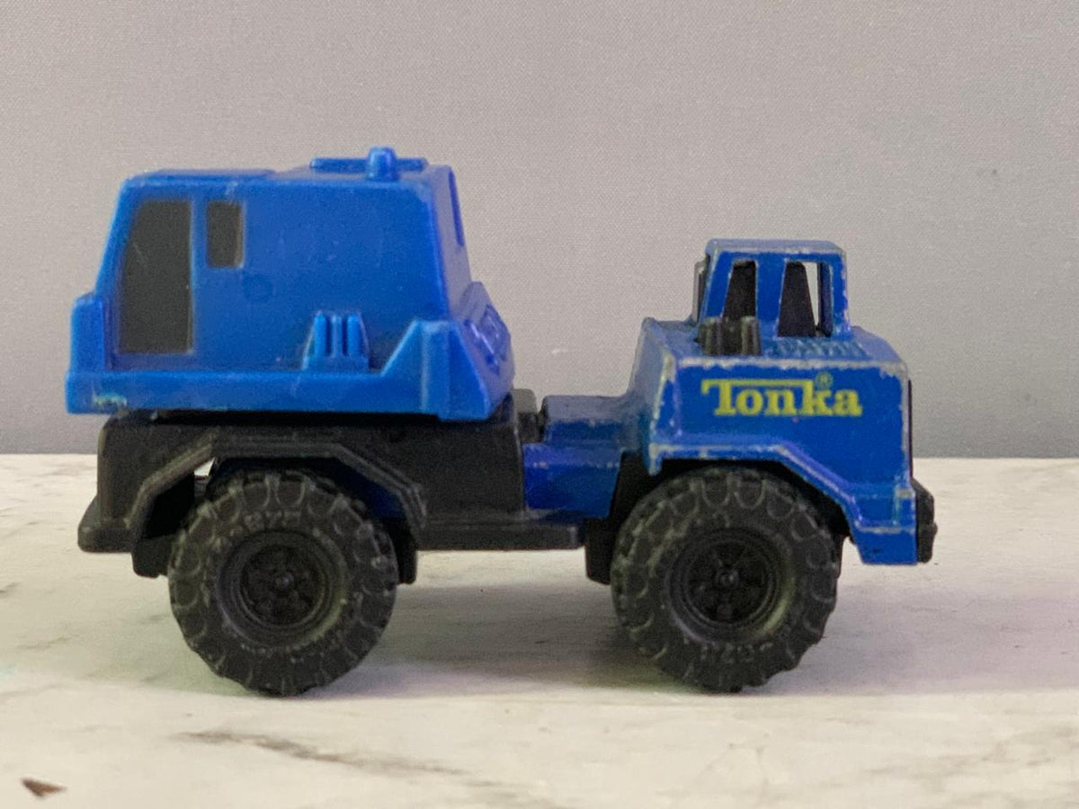 Tonka Blue Construction Bucket Truck.