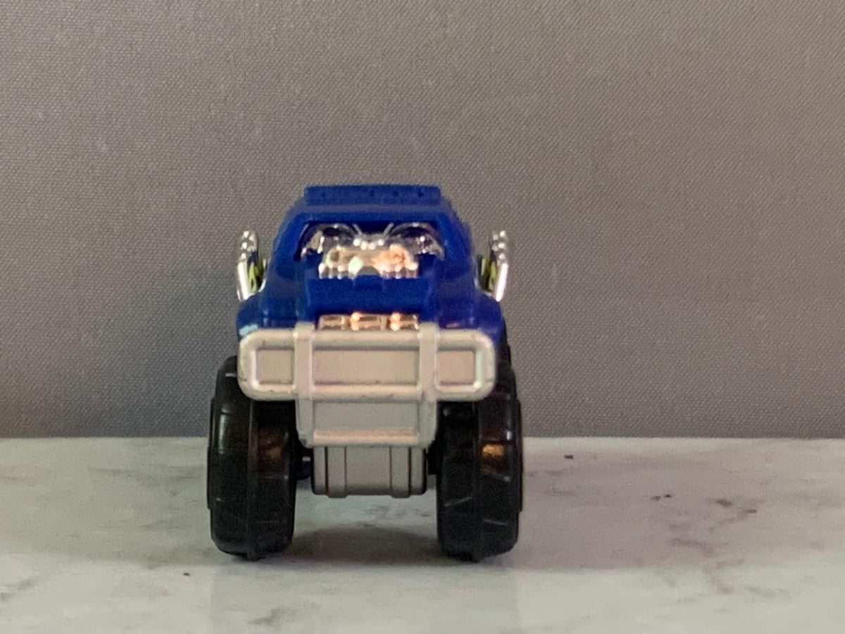 Zuru Metal Machines Road Rampage Vehicle.