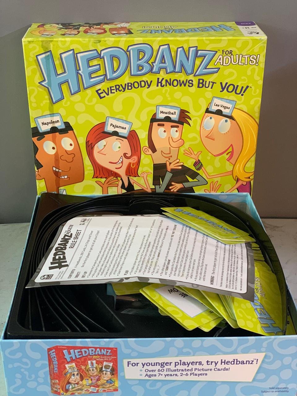 Spin Master Hedbanz for Adults.(Rs 250 advance)
