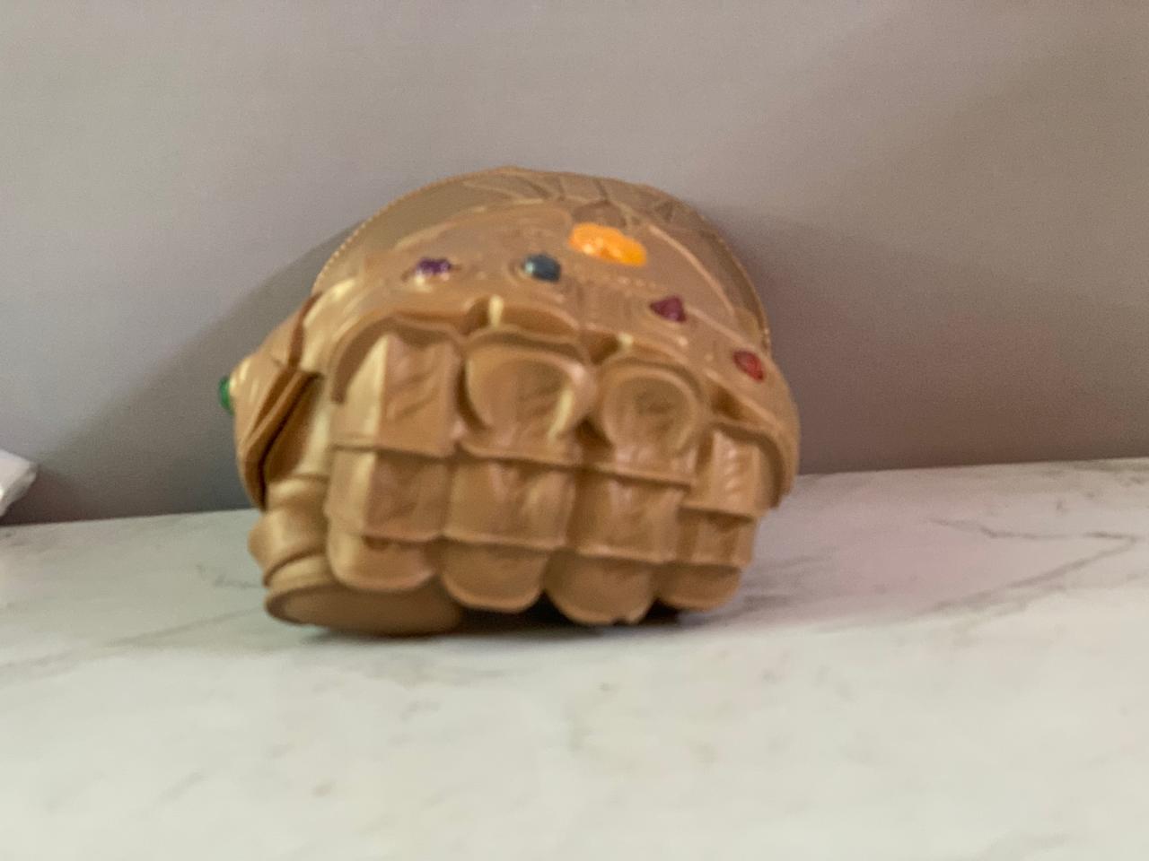 Marvel Infinity War Infinity Gauntlet Electronic Fist.(Batteries cover missing)(Rs500 advance)