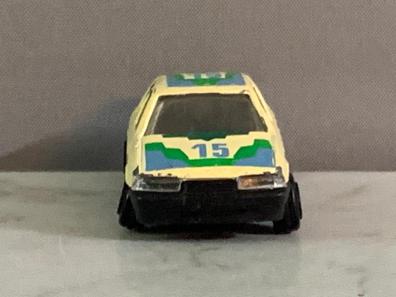 Yatming No. 815 Ford Sierra Sapphire.