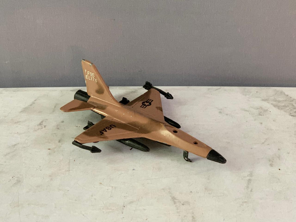 F-16 Fighting Falcon Die-Cast Fighter Jet Toy.(front tyre broken, must check video) (Rs 100 advance)