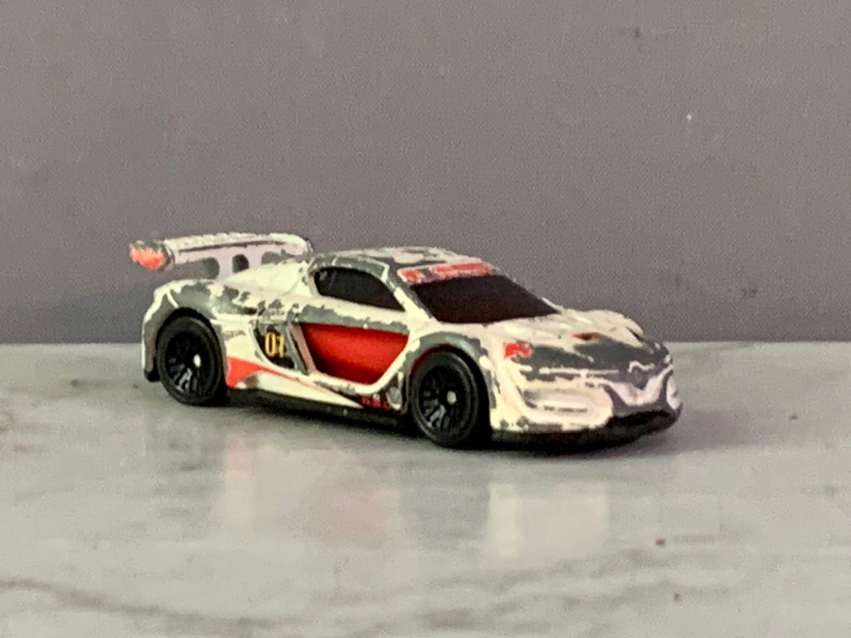 Hot Wheels Renault Sport R.S. 01.(condition 8/10, must check video)