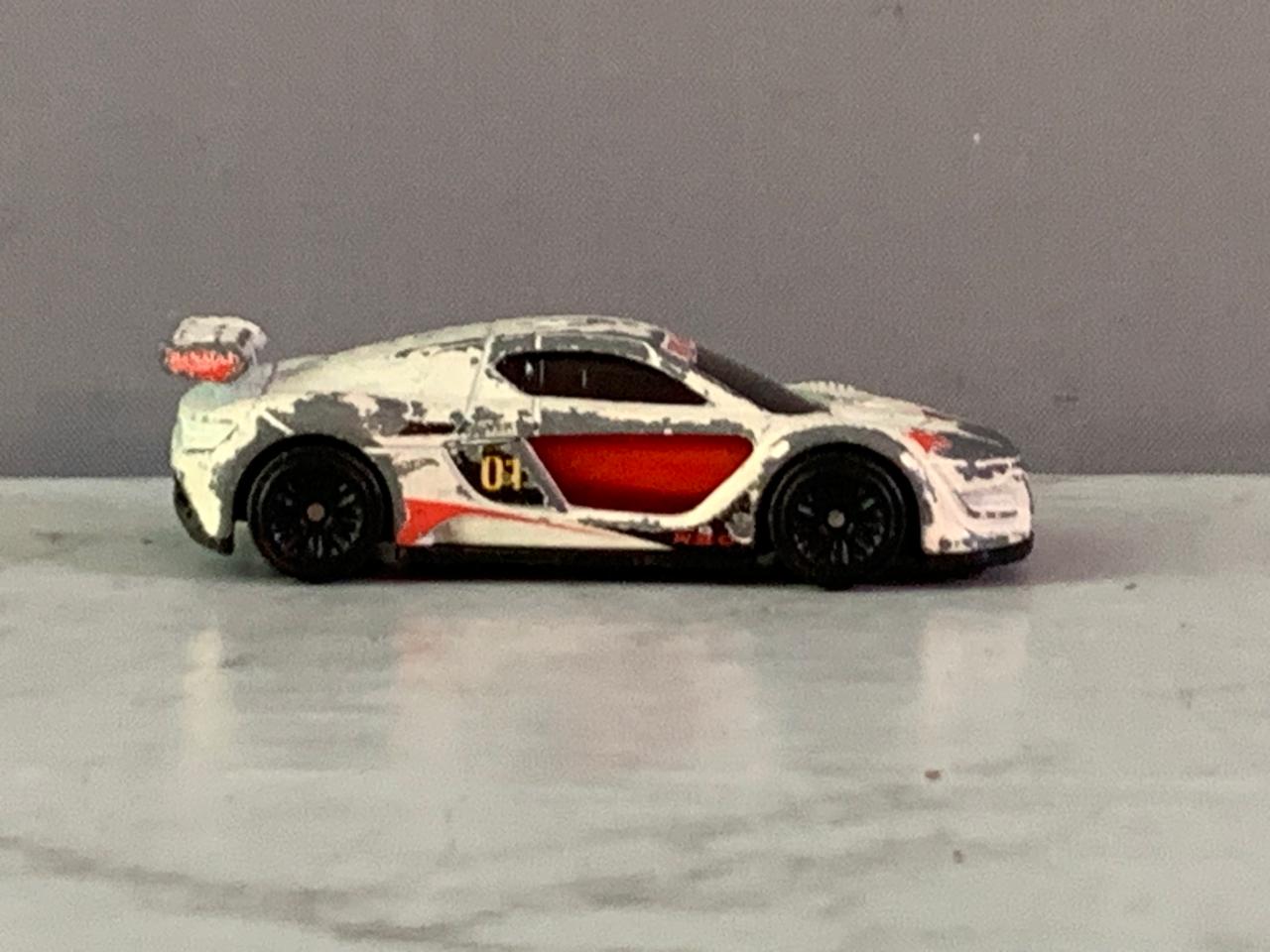 Hot Wheels Renault Sport R.S. 01.(condition 8/10, must check video)