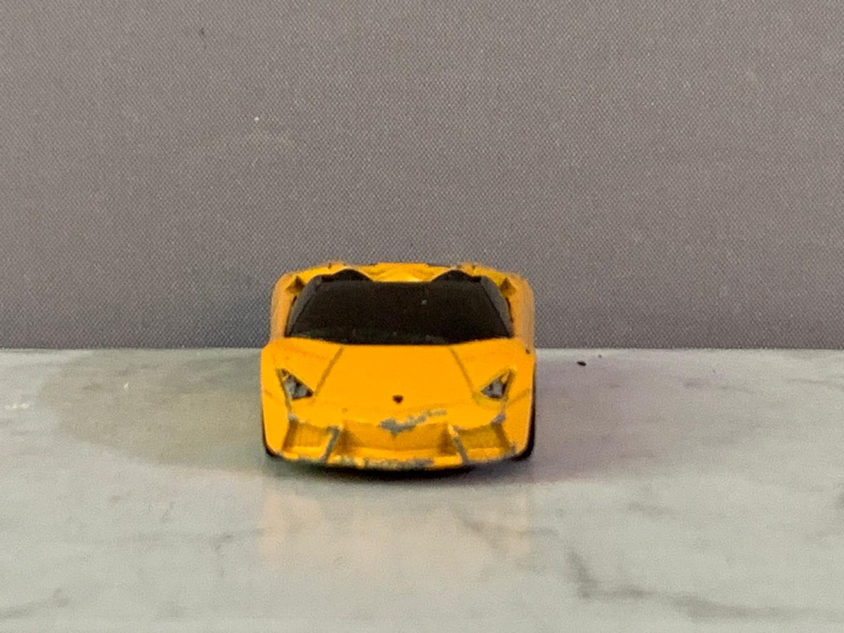 Hot Wheels Lamborghini Reventón Roadster. (Rs 100 advance)