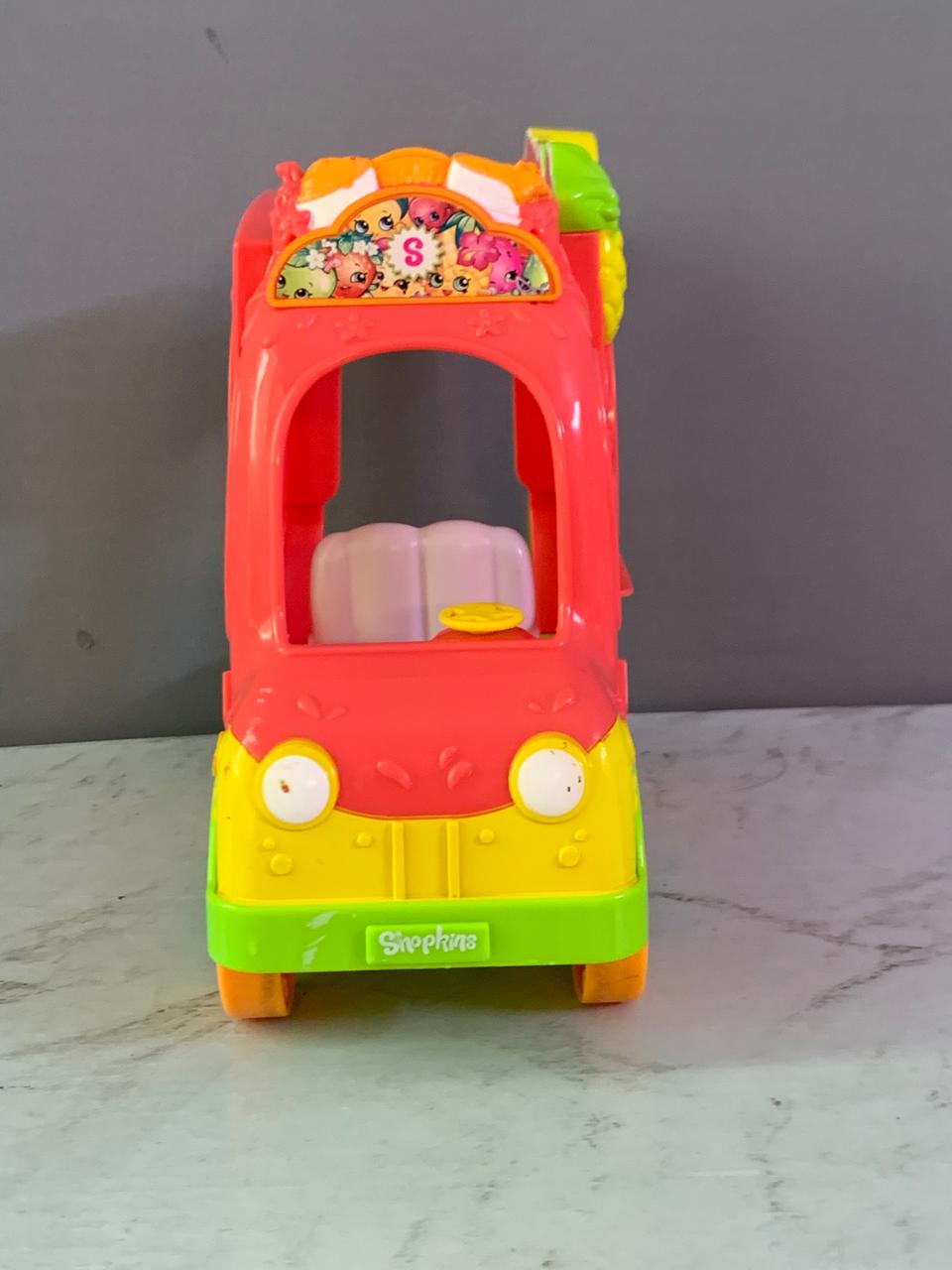 Shopkins Shoppies Groovy Smoothie Juice Truck.(missing back side, must check video) (Rs 250 advance)