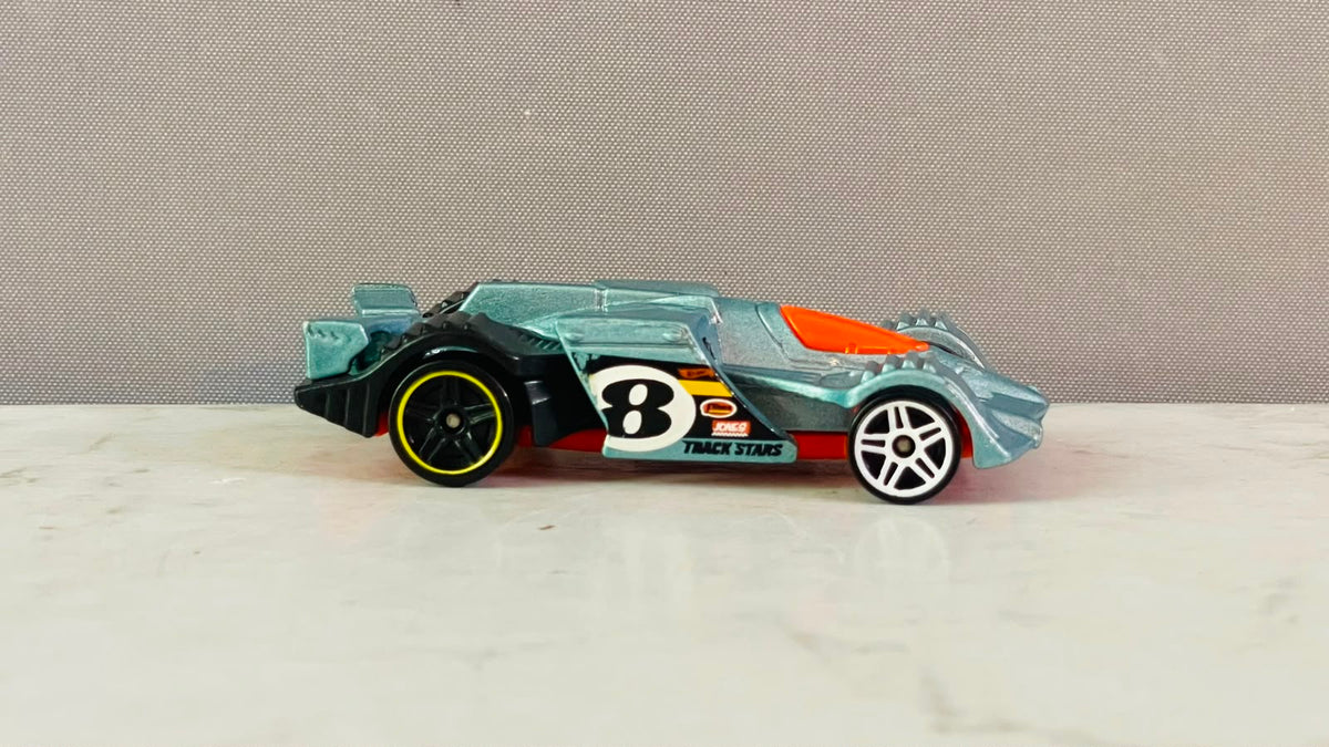 Hot Wheels Epic Fast Die-Cast Race Car.